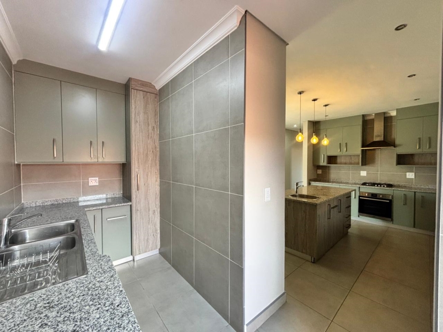 3 Bedroom Property for Sale in Van Der Hoff Park North West